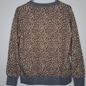 Leopard Print Men's Sweater with Gray Accents